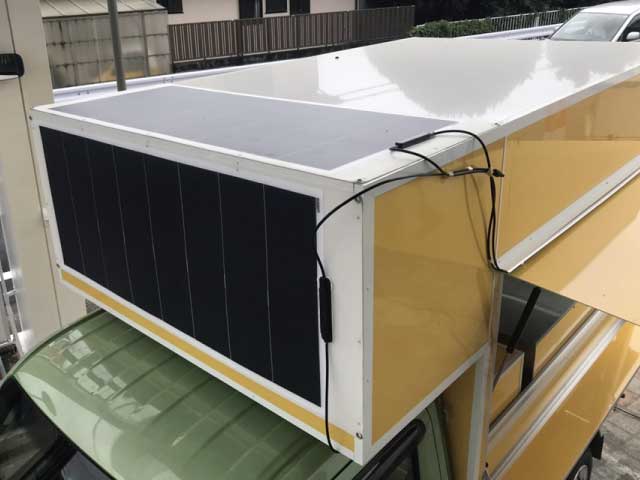 ソーラーパネル搭載 ソーラーパネル搭載